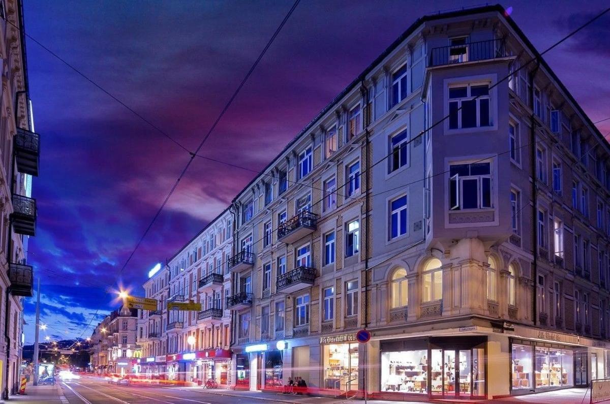 Apartment Cozy & In The Royal Heart Of *